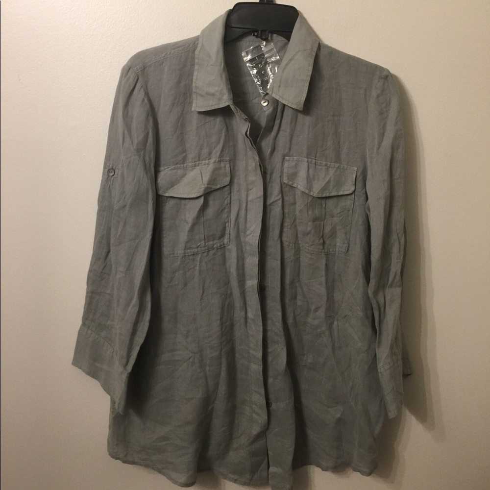 (2352). NWT. Theory blouse.  Size L